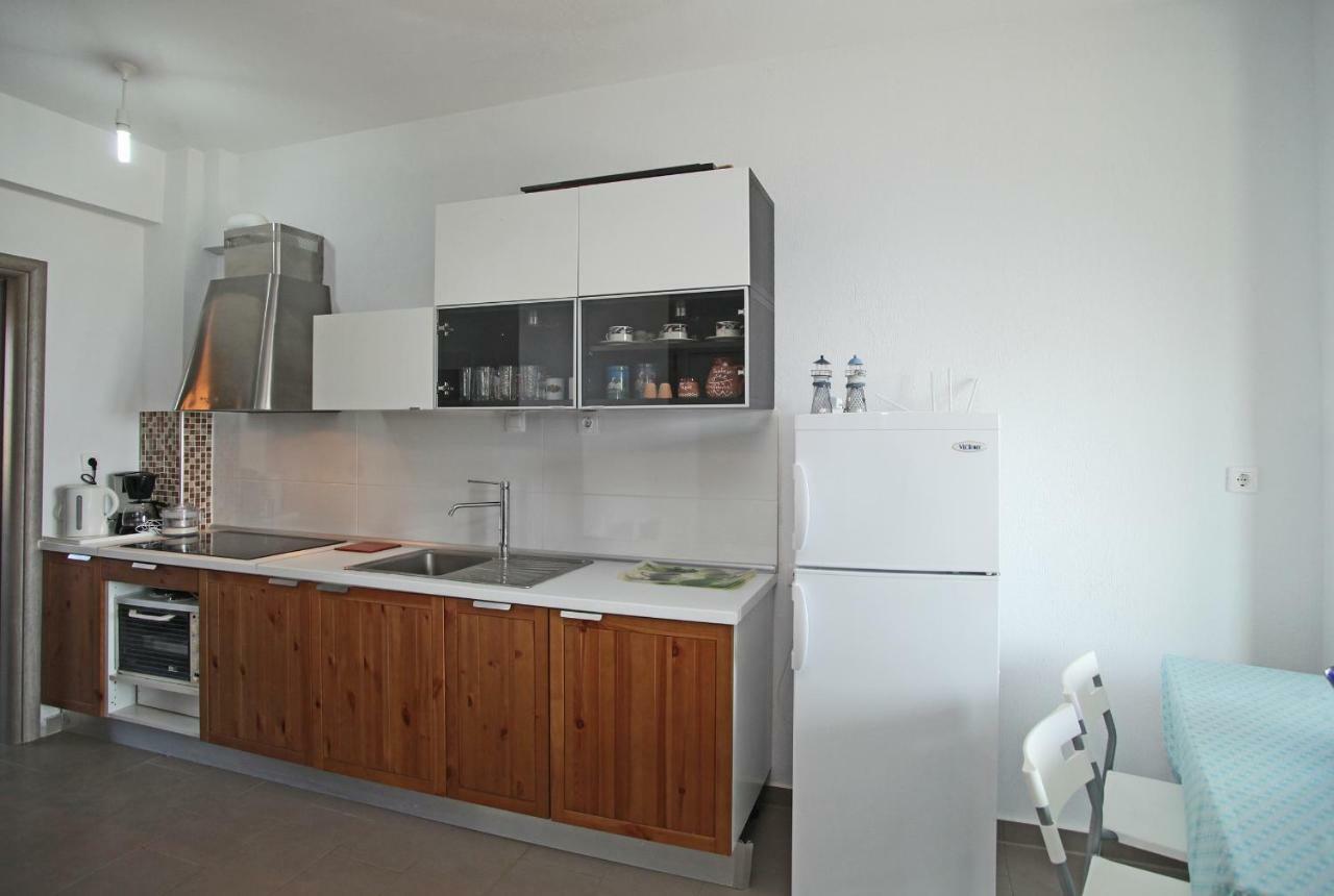 See To Sea Apartments Paralia Dionysiou Exterior photo